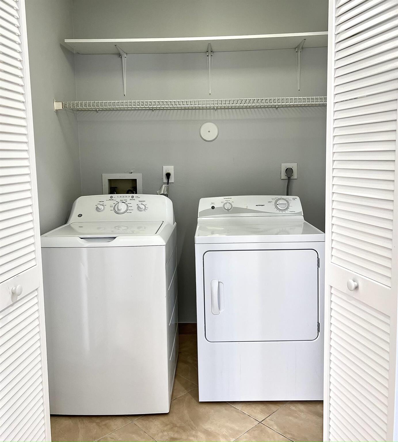 WEITZER SUB 2 - Residential Lease