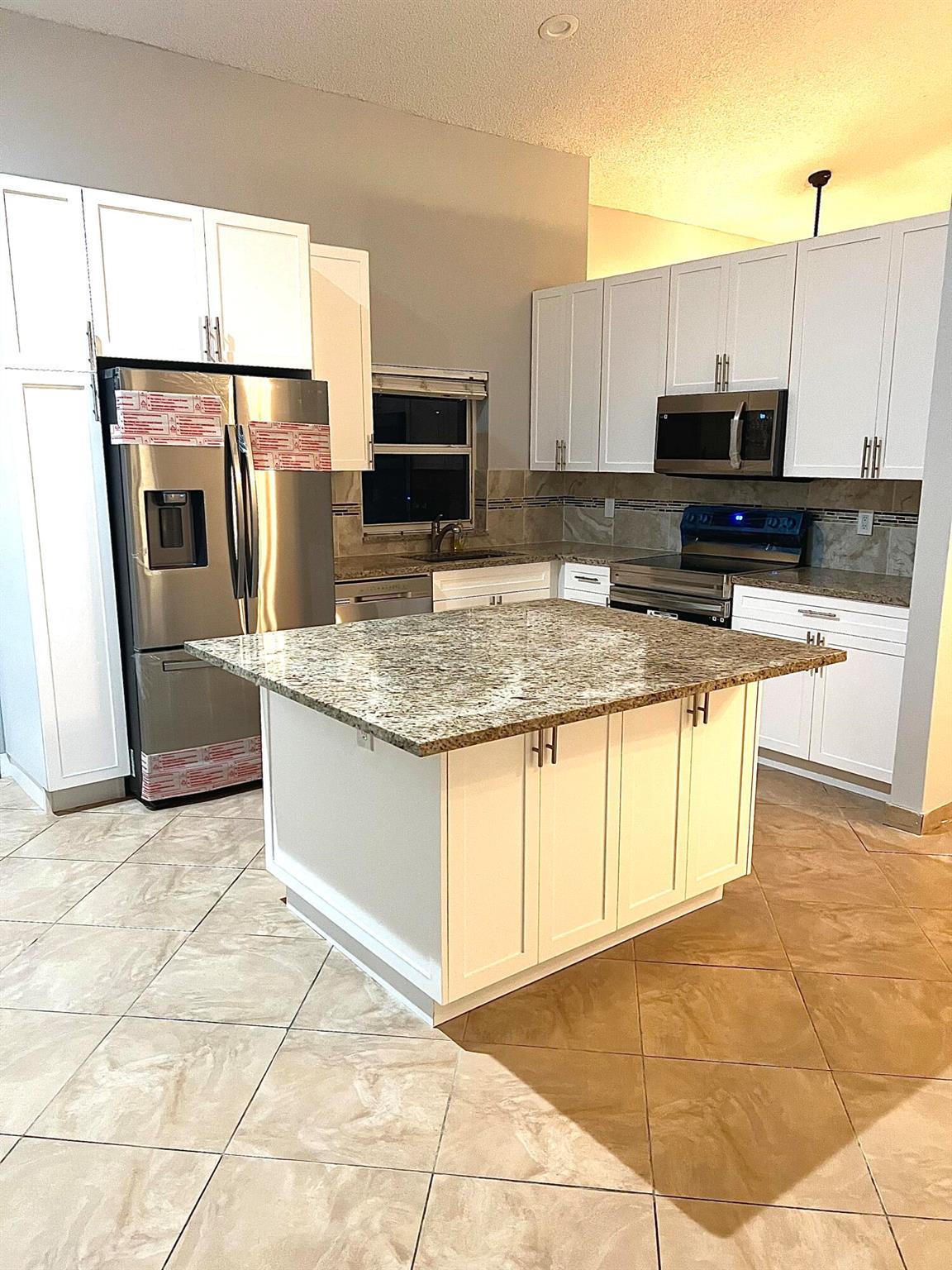 WEITZER SUB 2 - Residential Lease