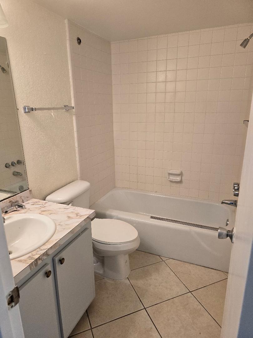 Inlet House - Residential