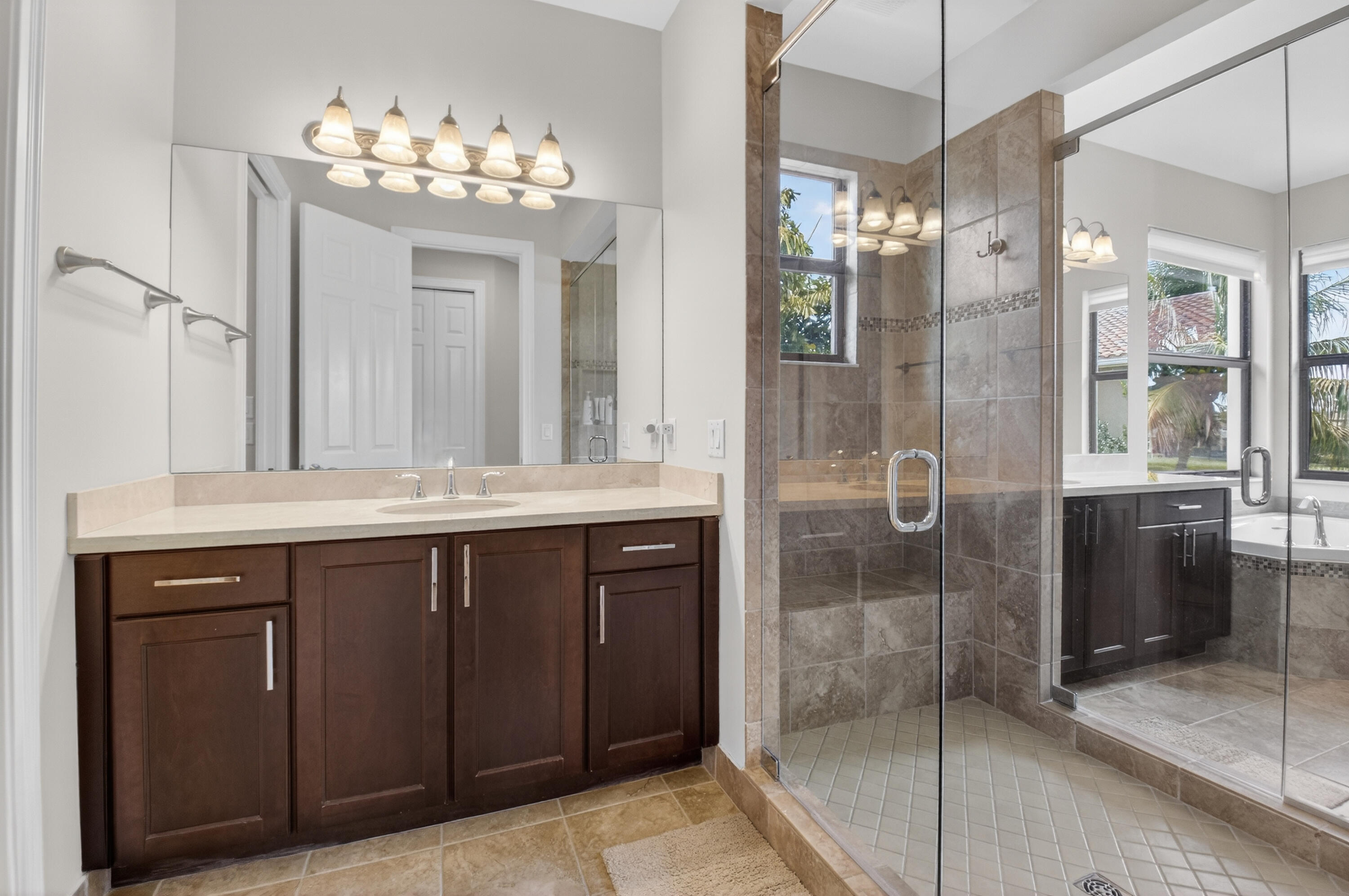 THE BRIDGES - Residential