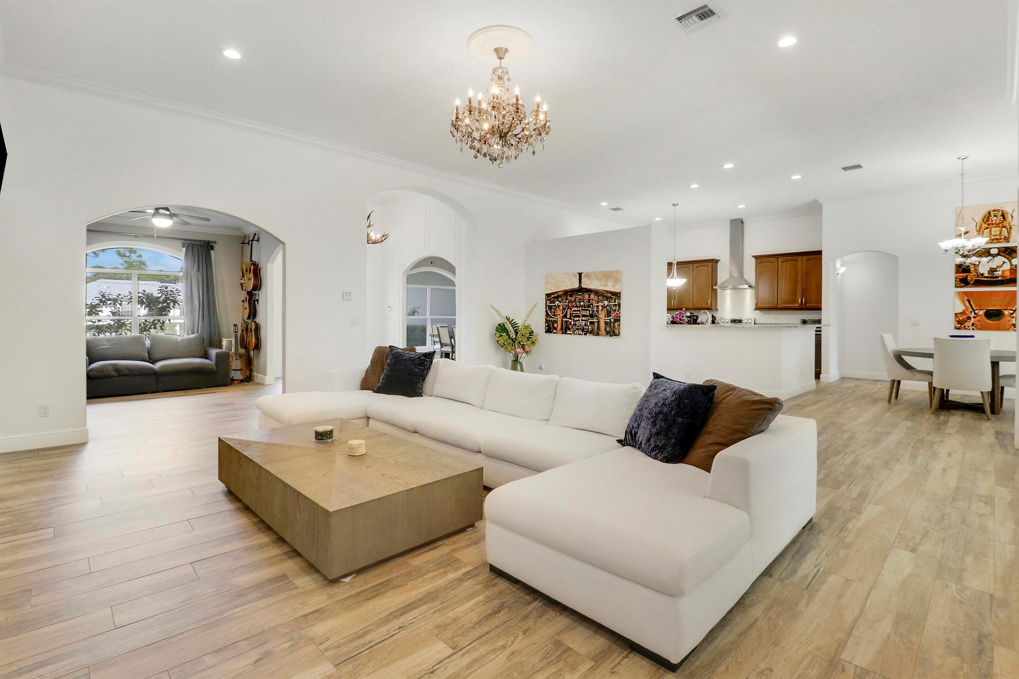 16-41-41~ S 239 FT OF NLY - Residential