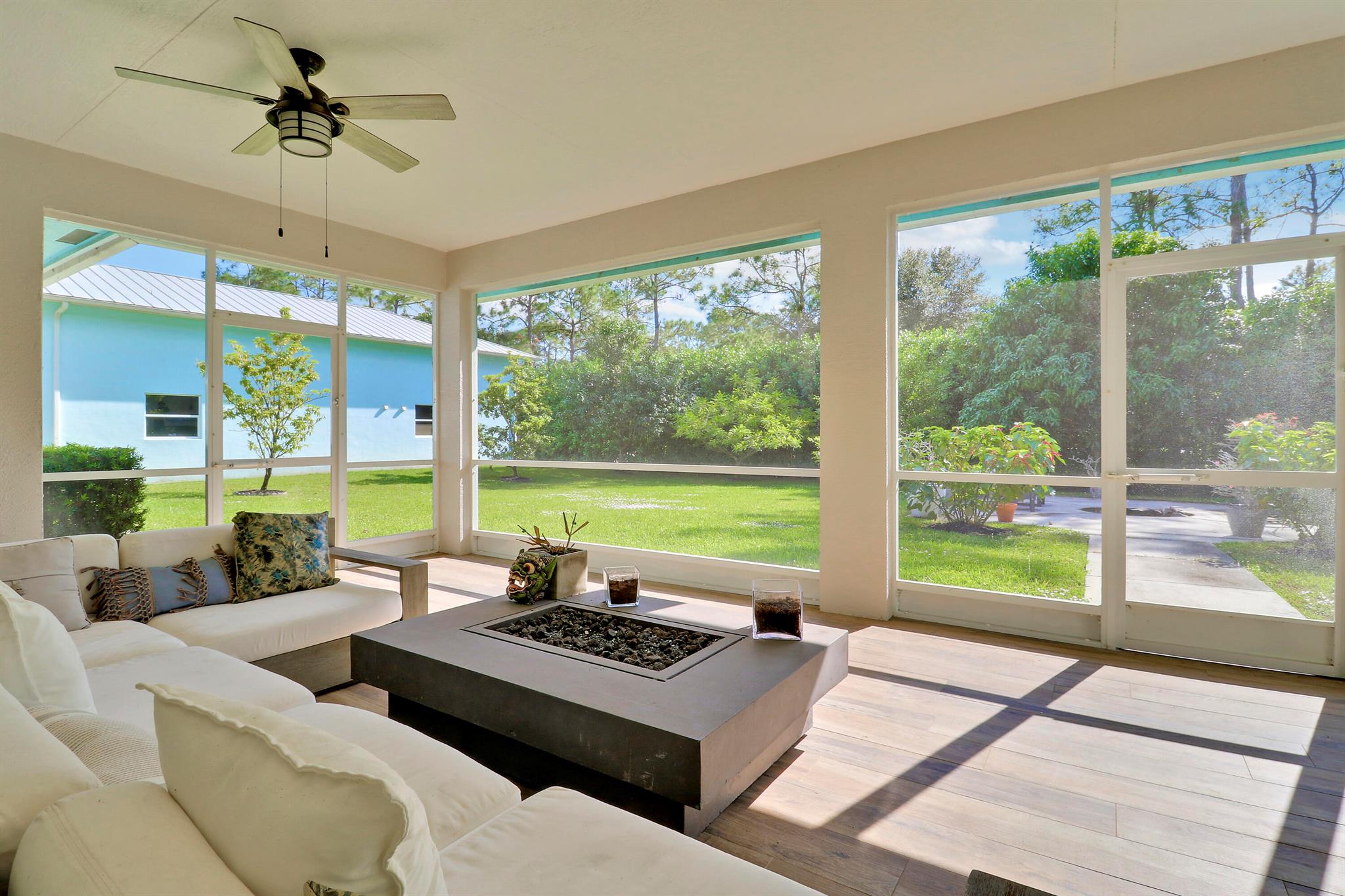 16-41-41~ S 239 FT OF NLY - Residential