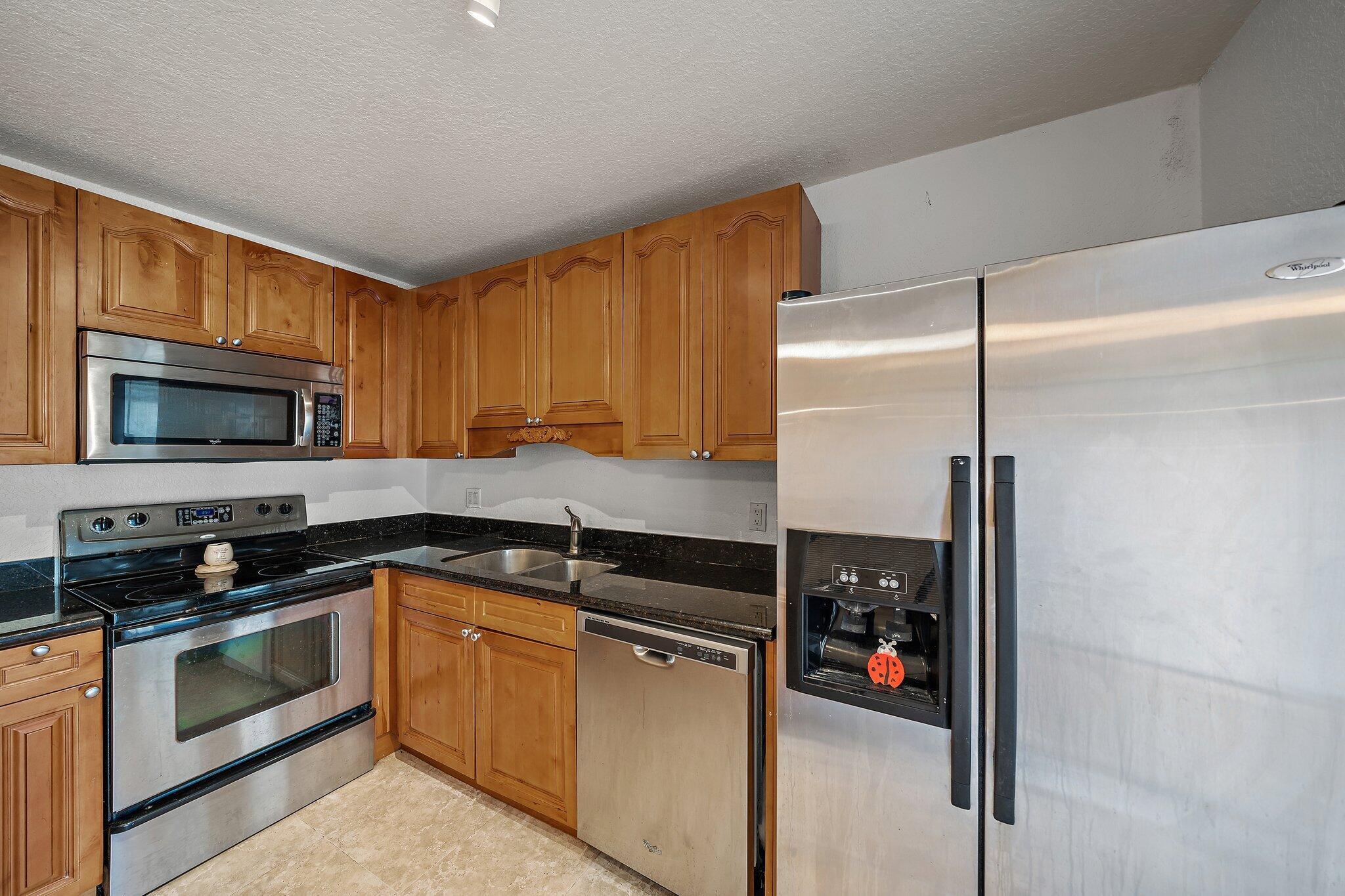 LAKEWOOD - Residential