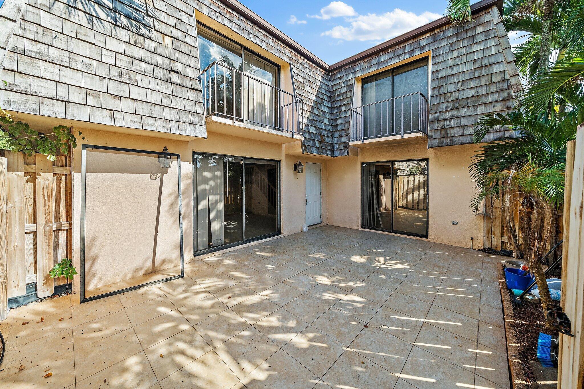 LAKEWOOD - Residential