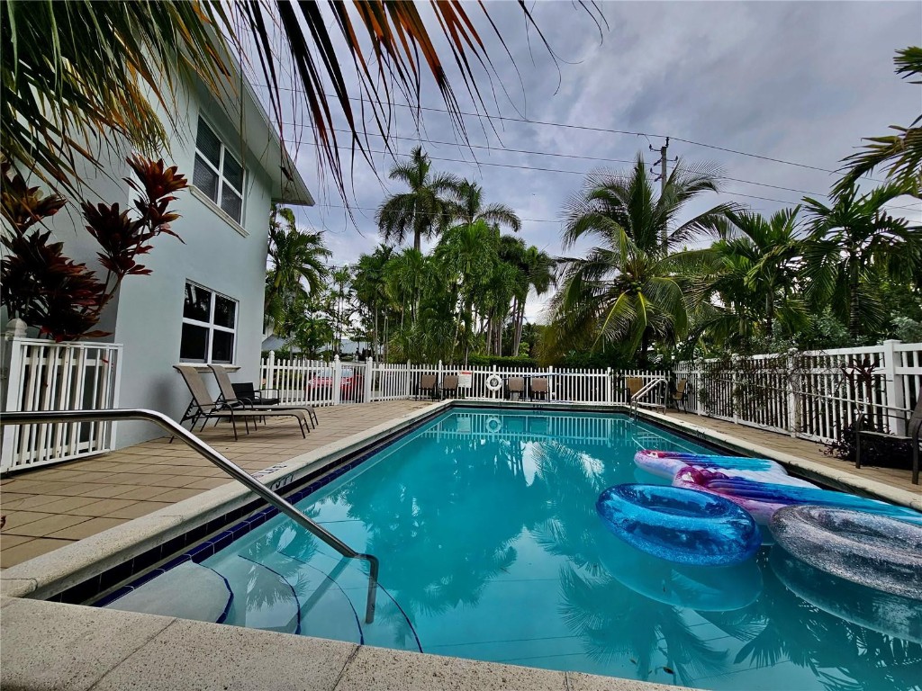 Victoria Park Breezes - Residential