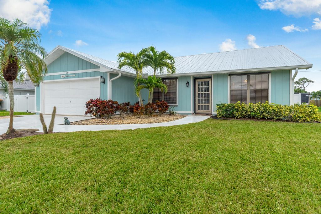 Photo of 764 SE Evergreen Terrace, Port Saint Lucie, FL 34953 (MLS # R10946739)