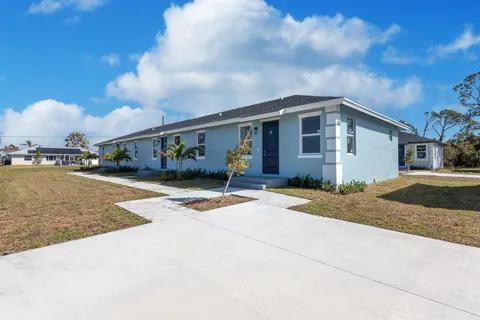248 Rotonda Boulevard W, Rotonda West, FL MLS: R11035276