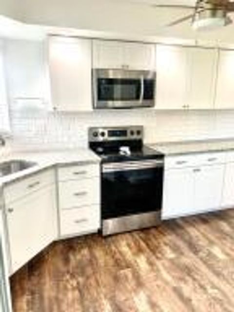 3524 Via Poinciana 505 Lake Worth FL 33467