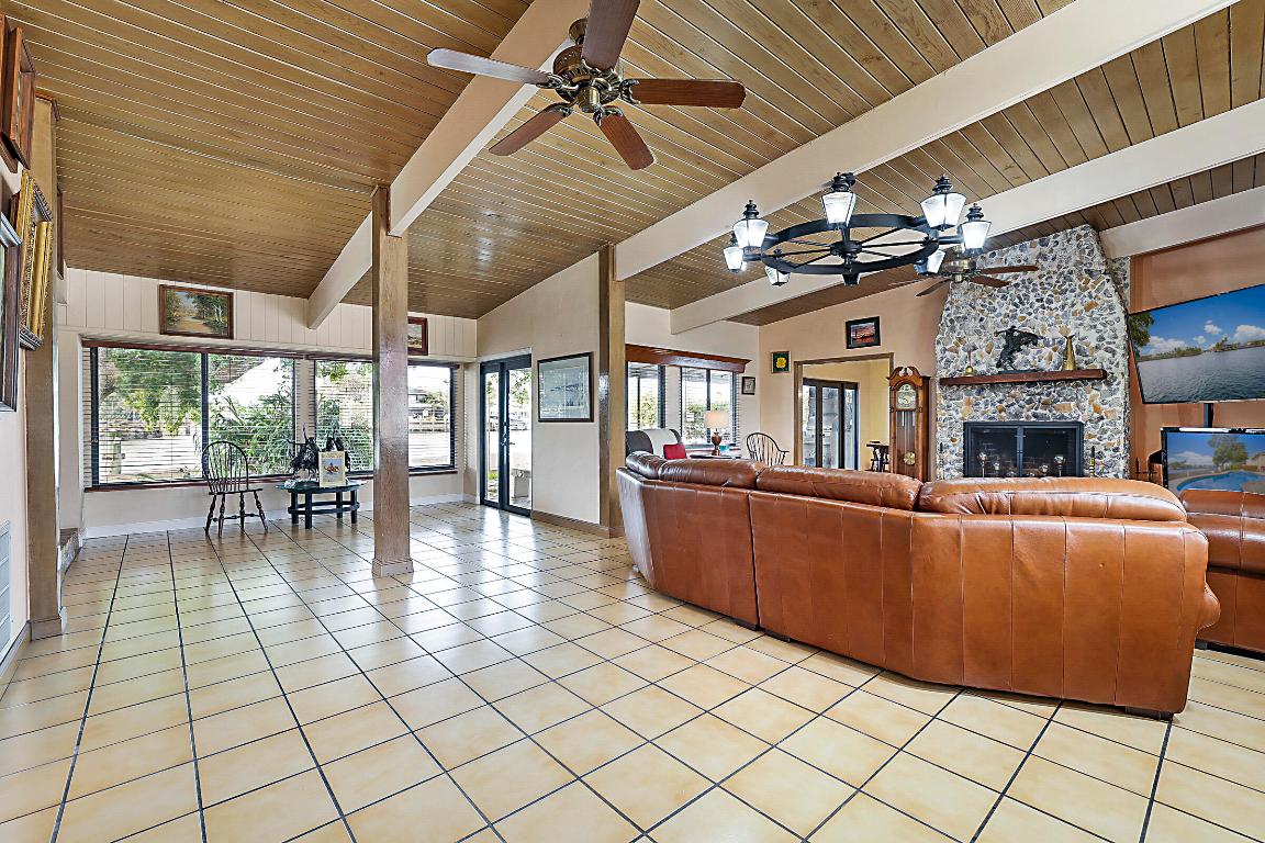 HILLSBORO SHORES SEC - Residential Lease