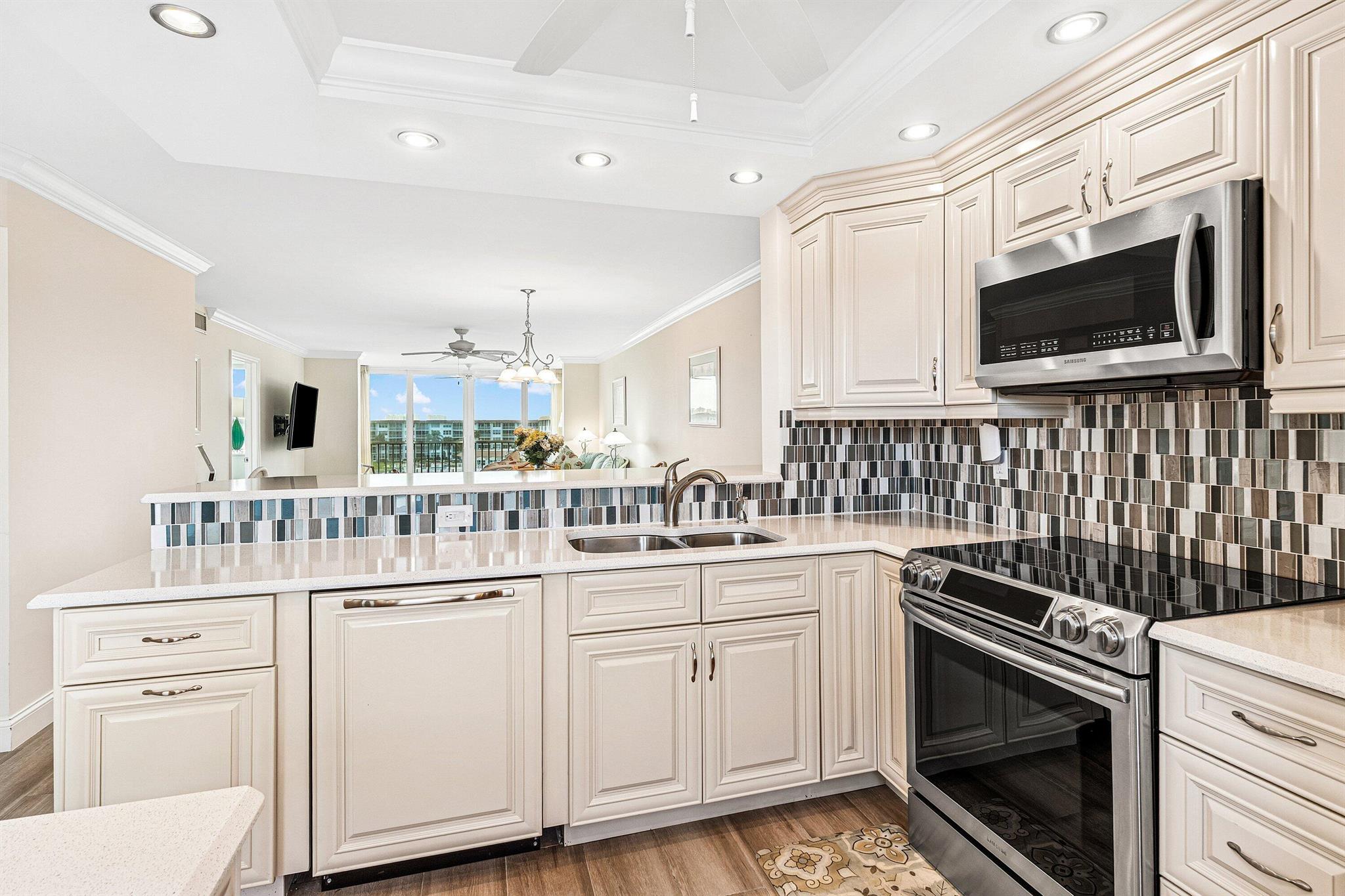 TROPIC BAY CONDO - Residential