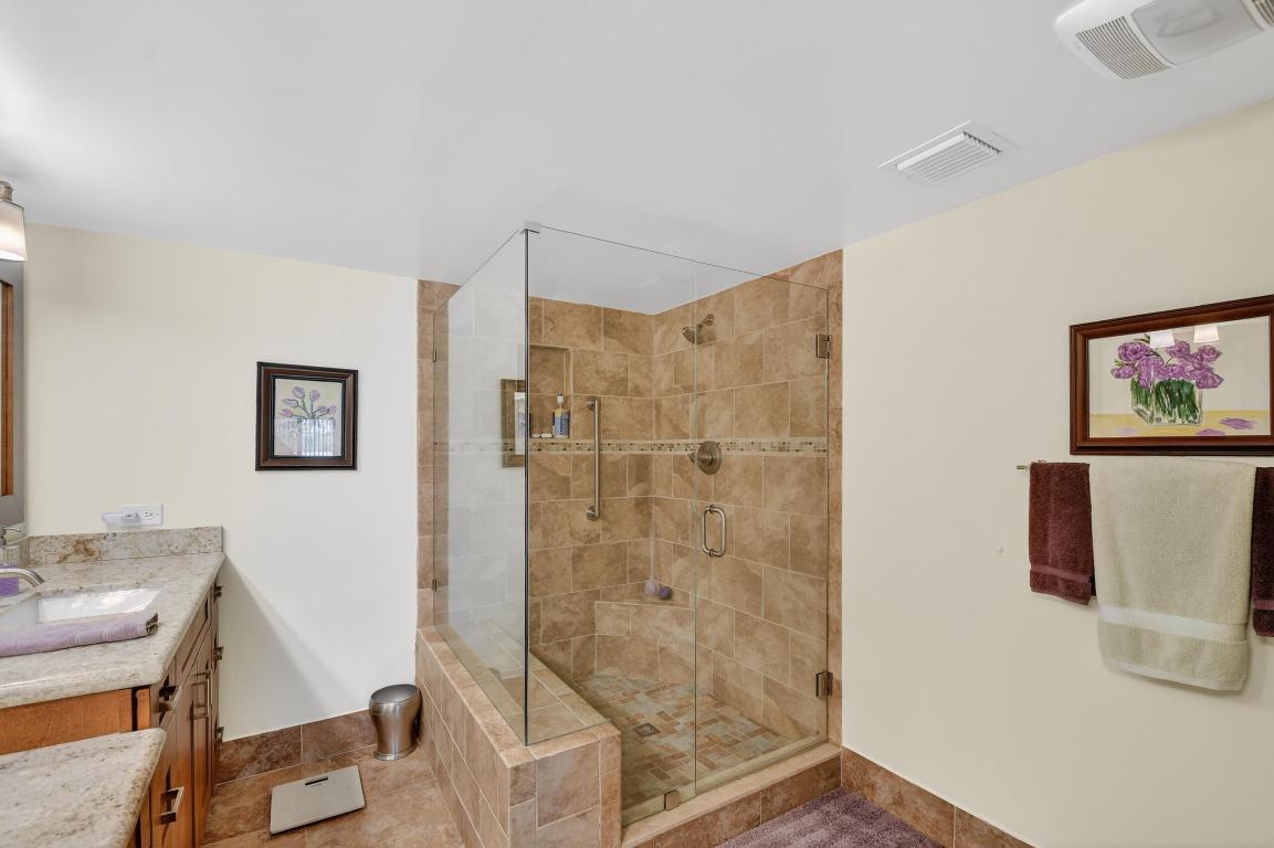 CORAL LAKES - REGAL SHORES CONDO - Residential