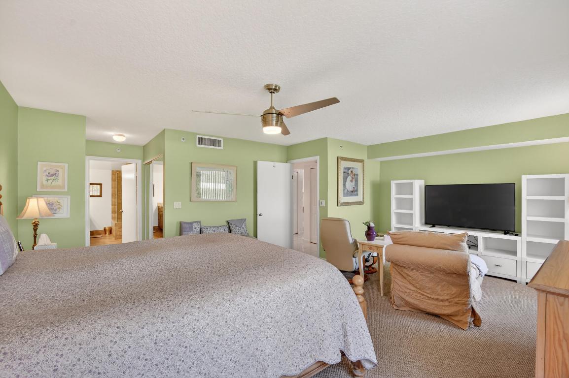 CORAL LAKES - REGAL SHORES CONDO - Residential