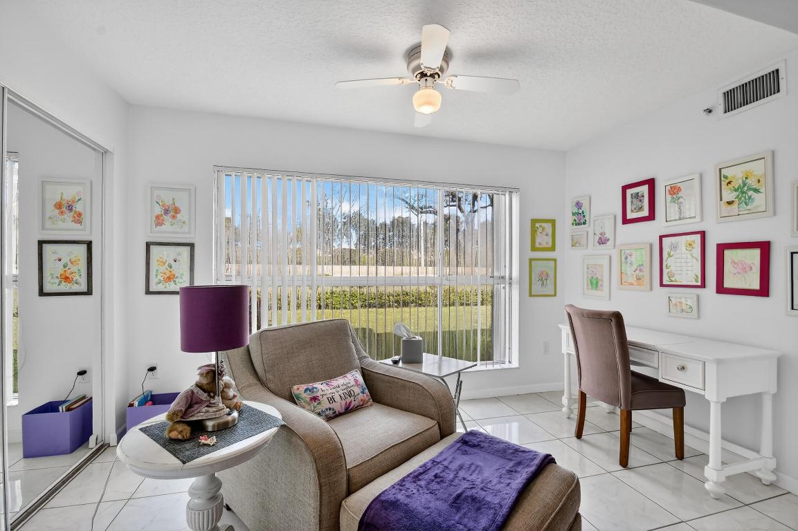 CORAL LAKES - REGAL SHORES CONDO - Residential