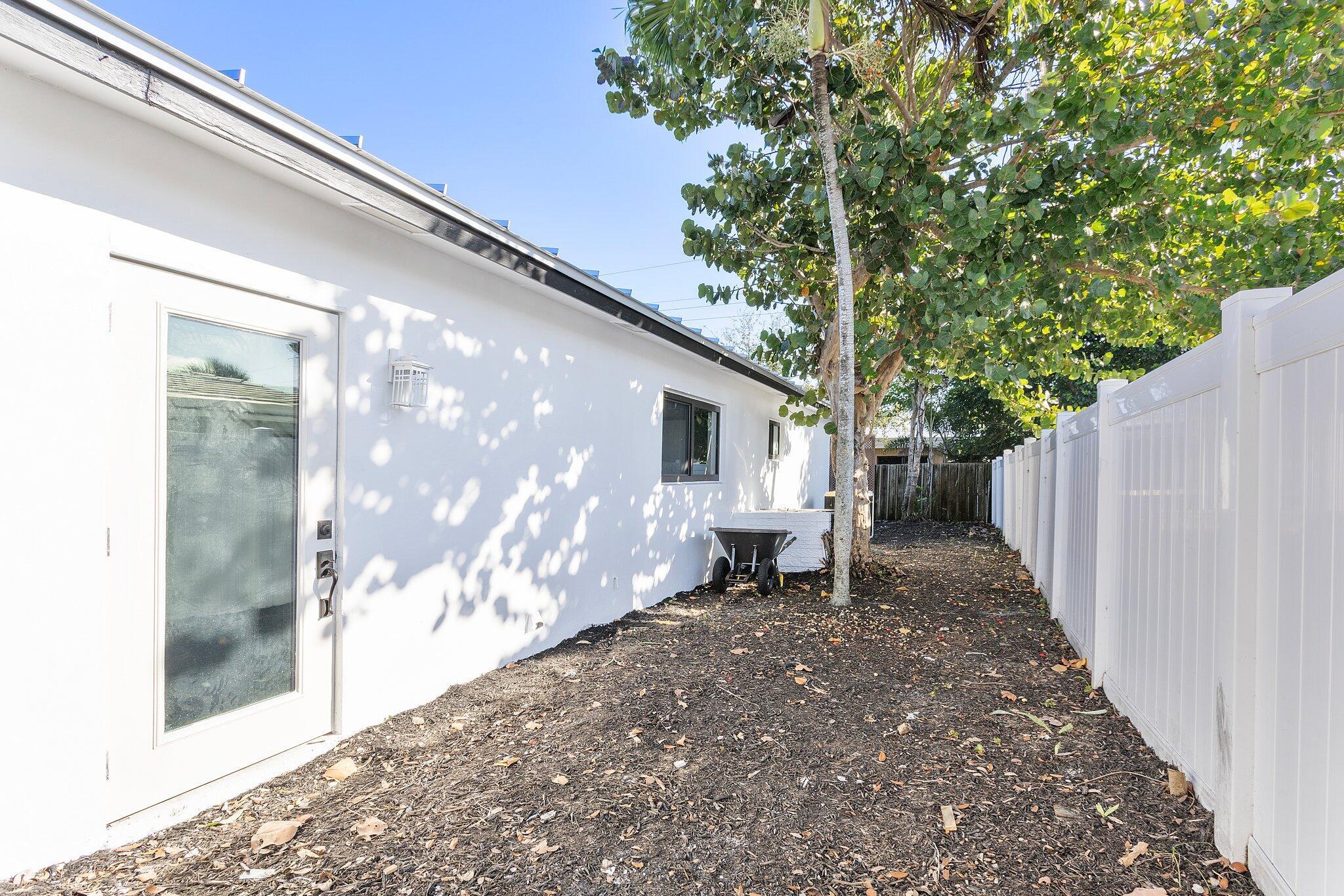 BOCA ISLANDS SEC 1 IN - Residential