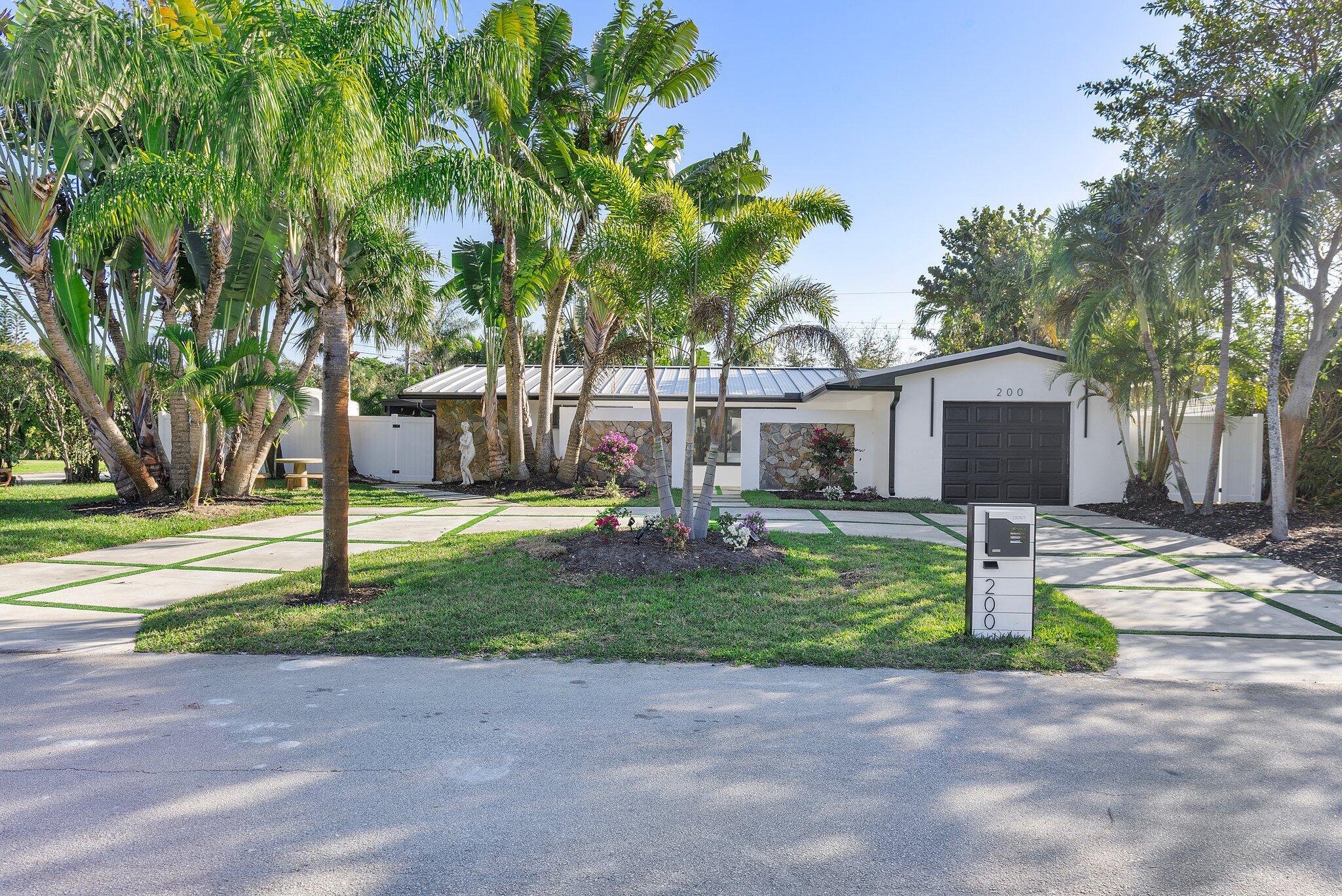 BOCA ISLANDS SEC 1 IN - Residential