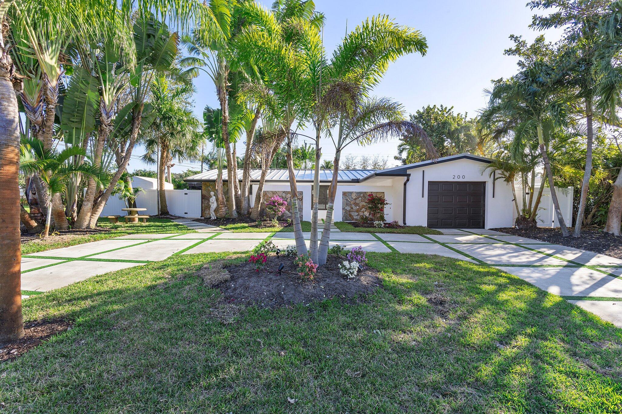 BOCA ISLANDS SEC 1 IN - Residential