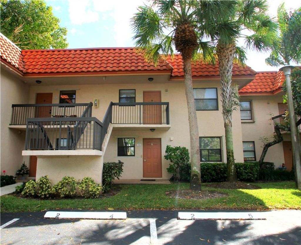 Photo of 15706 E Waterside Cir #202, Sunrise, FL 33326 (MLS # F10259625)
