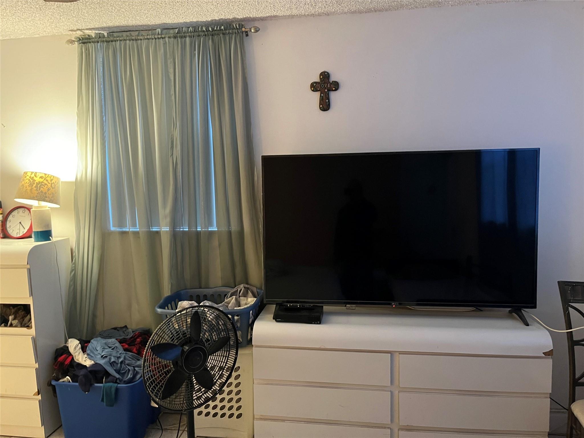 SOMERSET CONDOMINIUMS - Residential