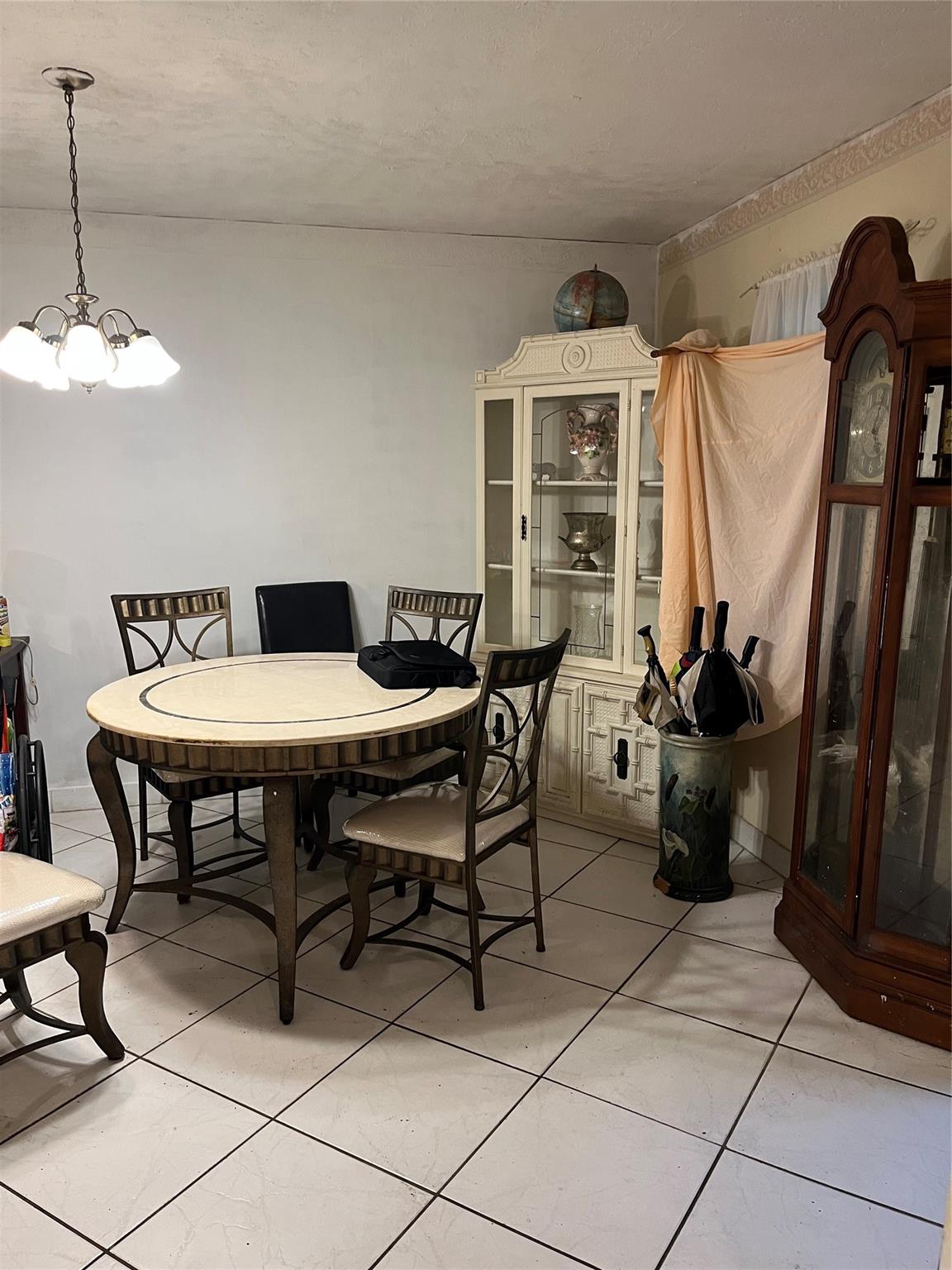 SOMERSET CONDOMINIUMS - Residential