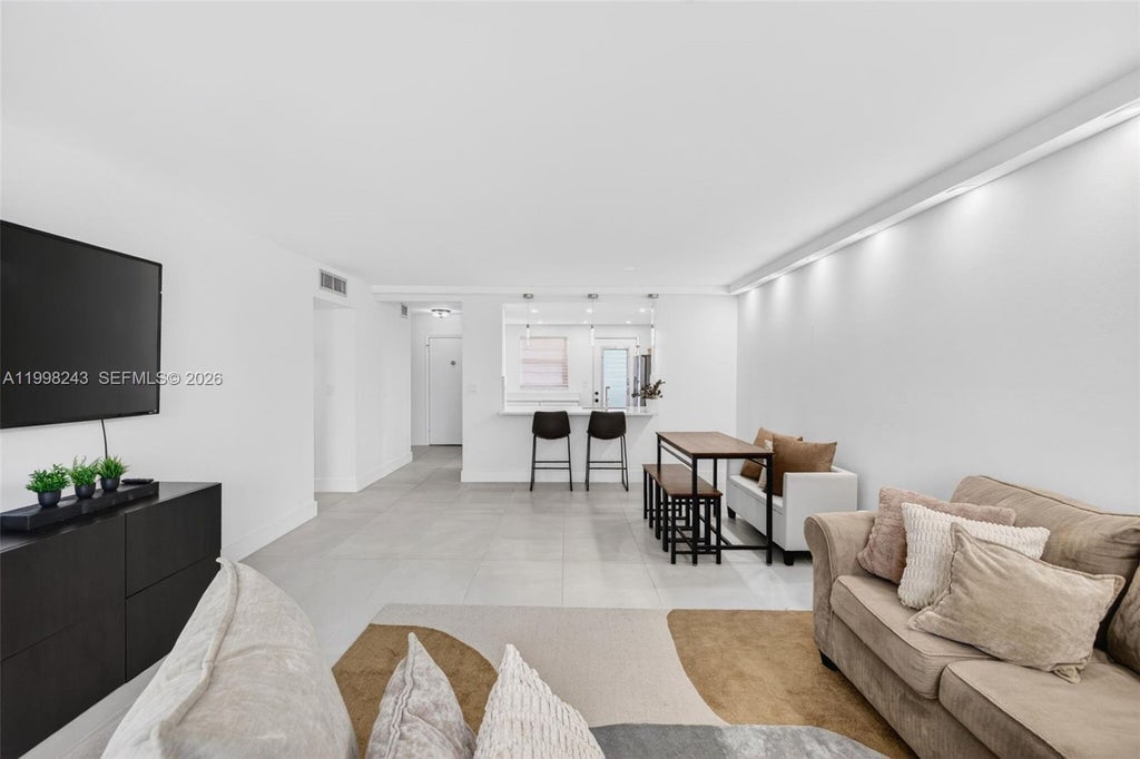 Photo of 420 NE 12th Avenue #202, Hallandale Beach, FL 33009 (MLS # A11998243)
