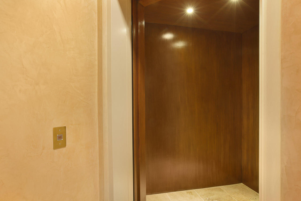 Loxahatchee River Road - Residential