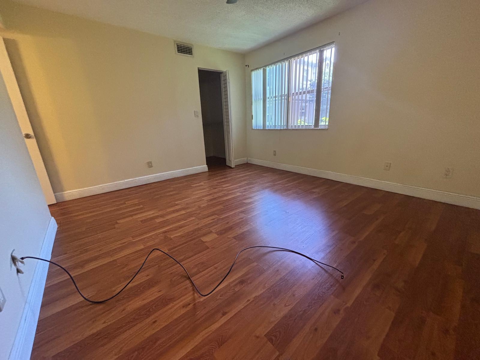 CLUB QUARTERS AT RAINTREE - Residential