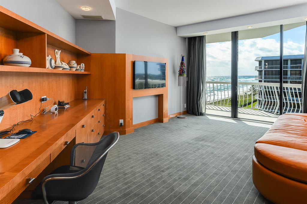 TWENTY ONE HUNDRED CONDO - Residential