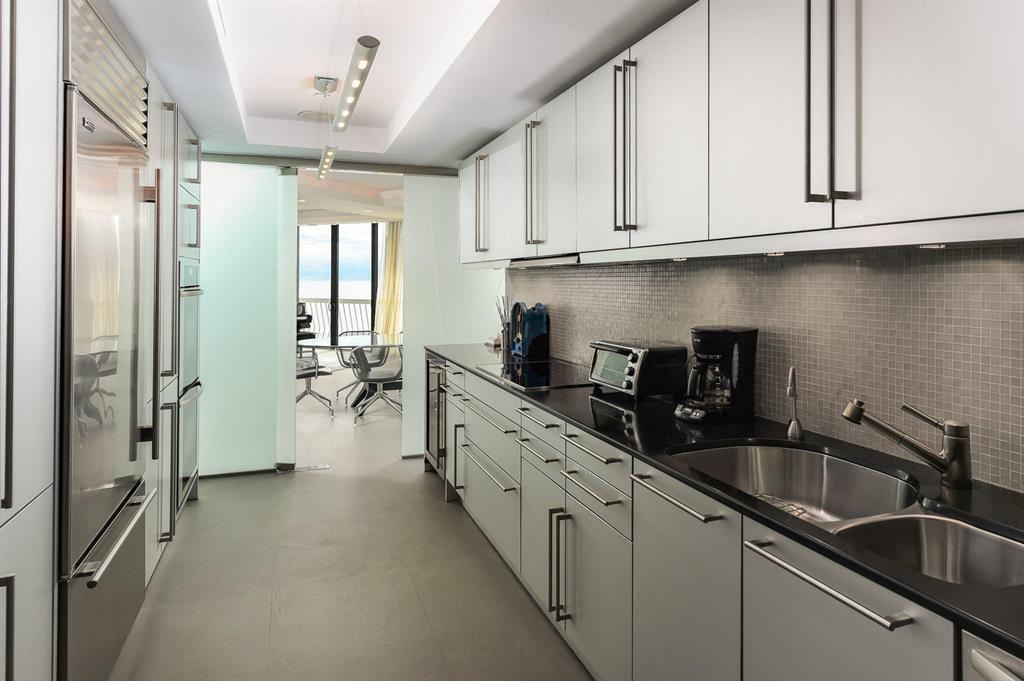 TWENTY ONE HUNDRED CONDO - Residential