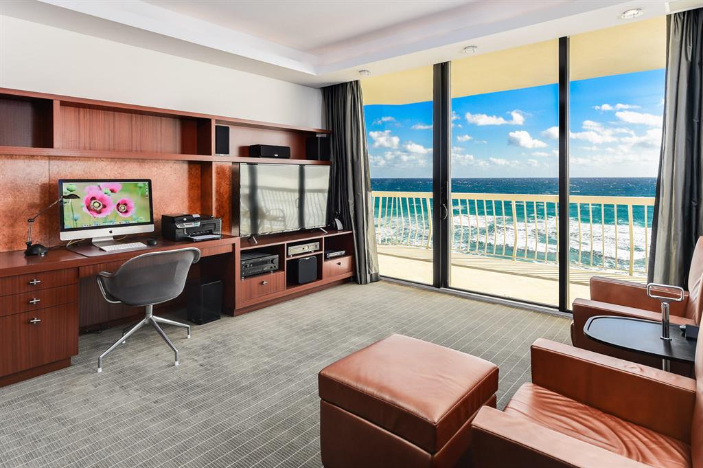 TWENTY ONE HUNDRED CONDO - Residential