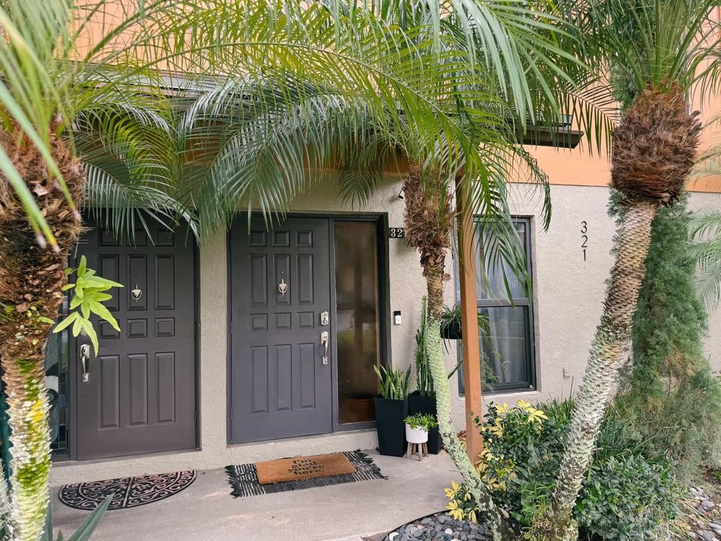 Photo of 321 Sandtree Drive, Palm Beach Gardens, FL 33403 (MLS # R10939007)