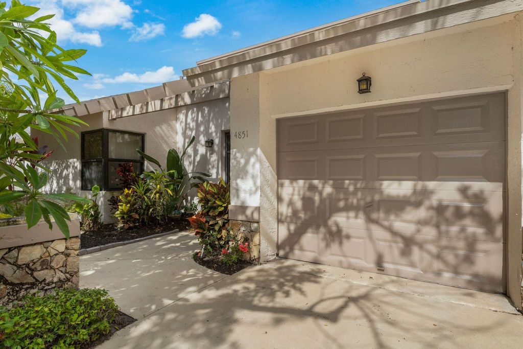 Photo of 4851 Boxwood Circle, Boynton Beach, FL 33436 (MLS # R11104532)