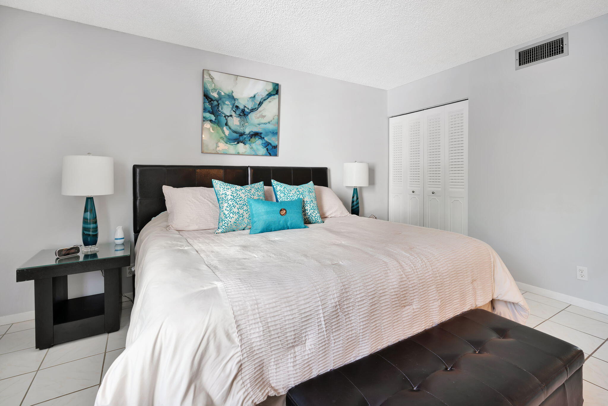 JUPITER OCEAN AND RACQUET - Residential Lease