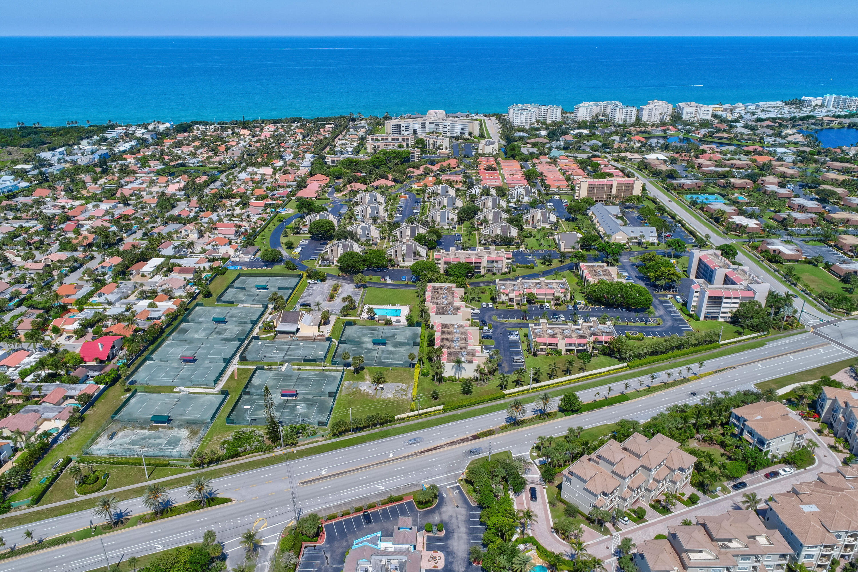 JUPITER OCEAN AND RACQUET - Residential Lease