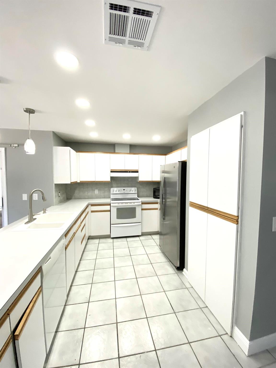 PORT ST LUCIE SECTION 1 - Residential