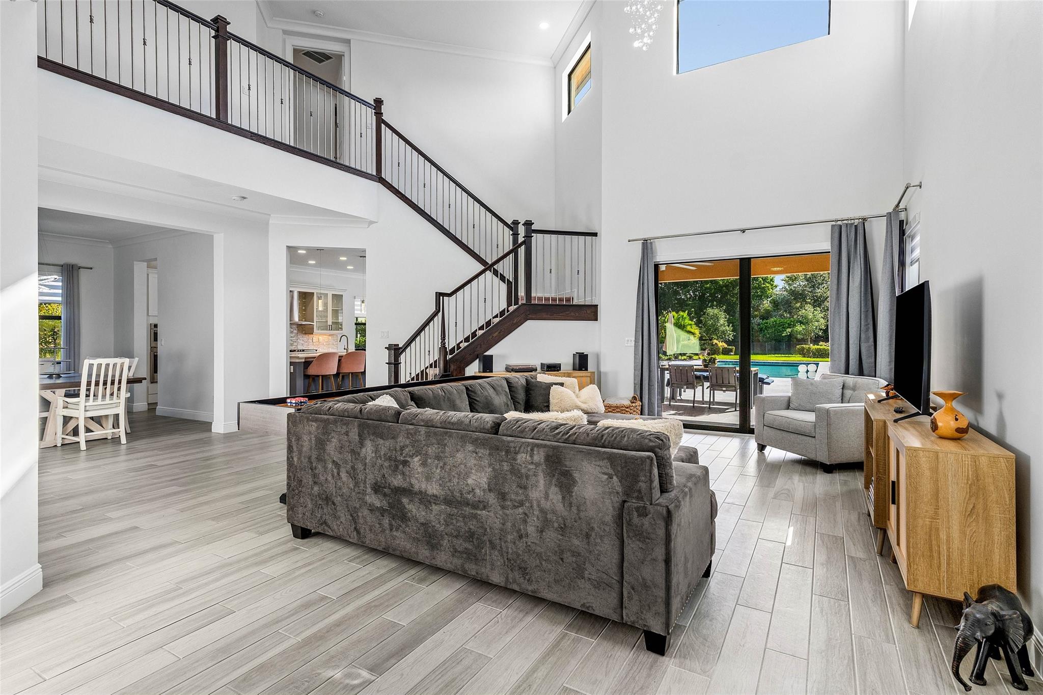 Parkland Bay 183-49 B - Residential