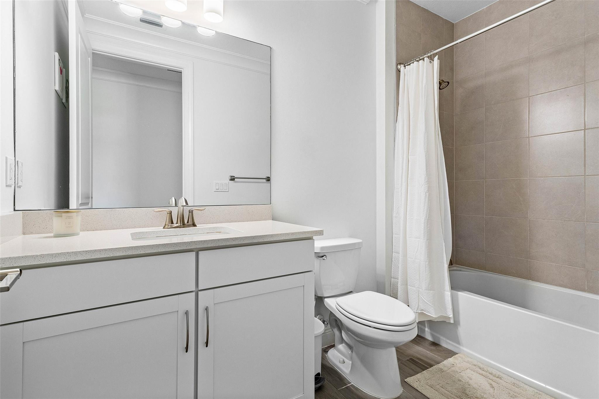 Parkland Bay 183-49 B - Residential