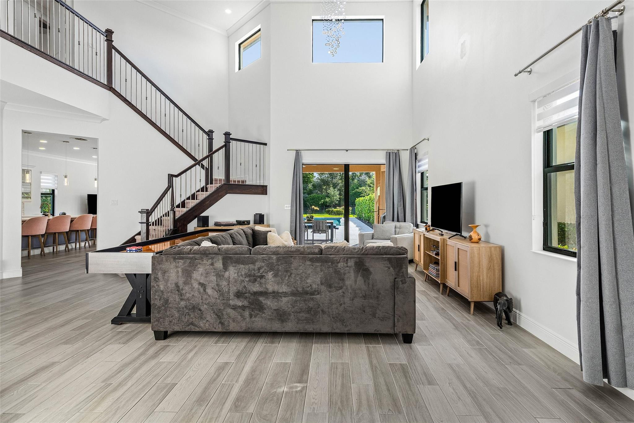 Parkland Bay 183-49 B - Residential