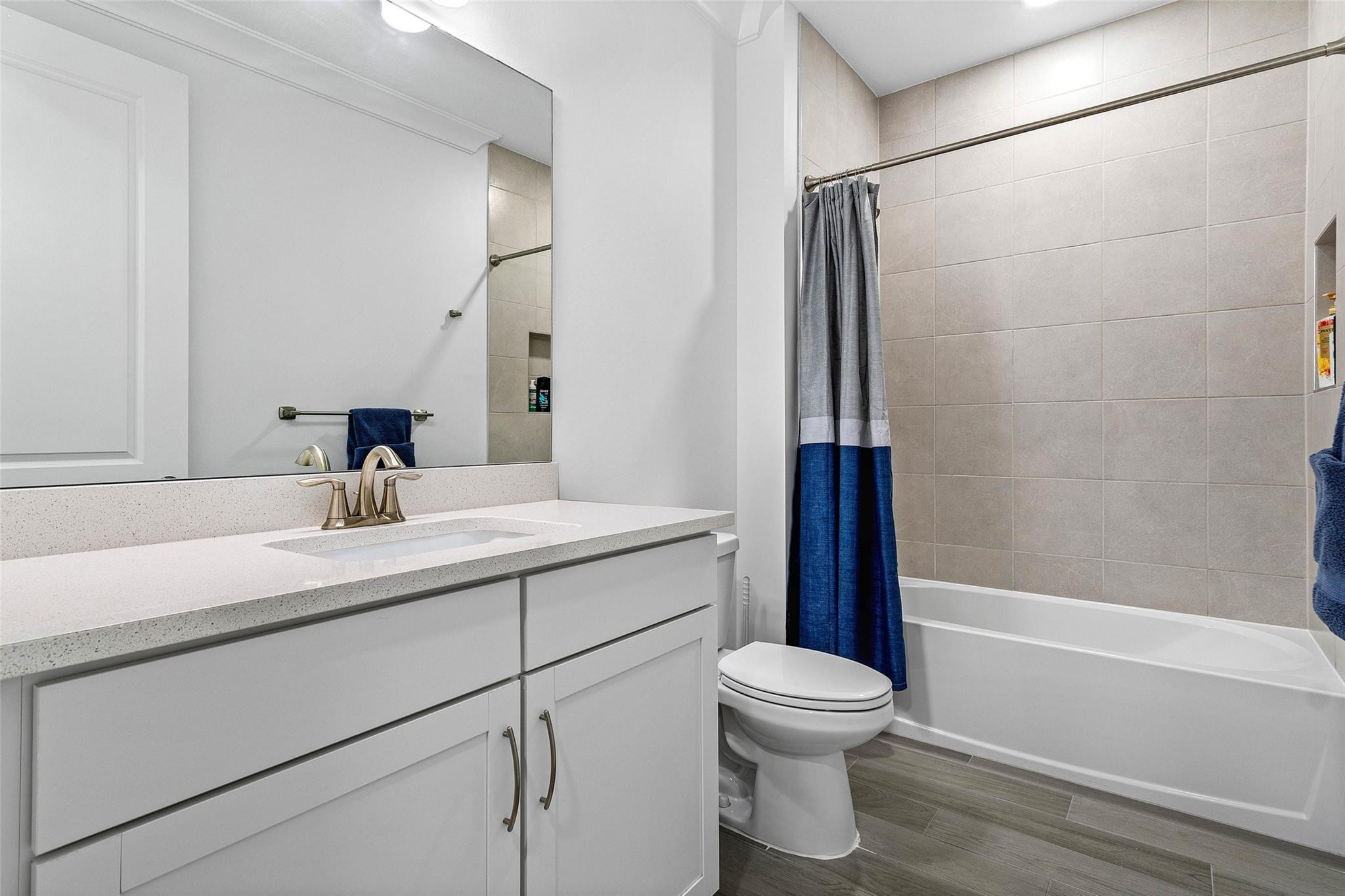 Parkland Bay 183-49 B - Residential