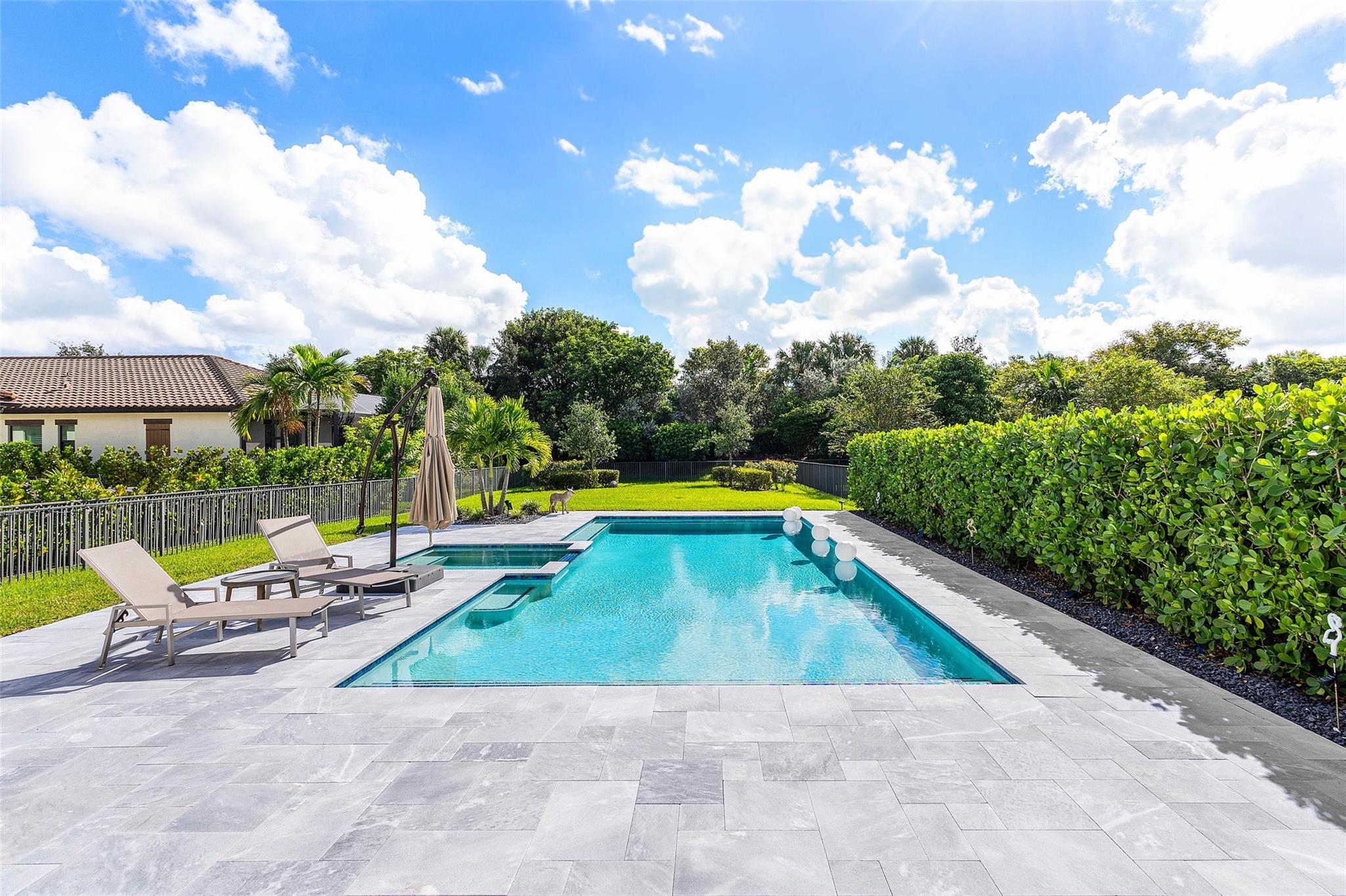 Parkland Bay 183-49 B - Residential