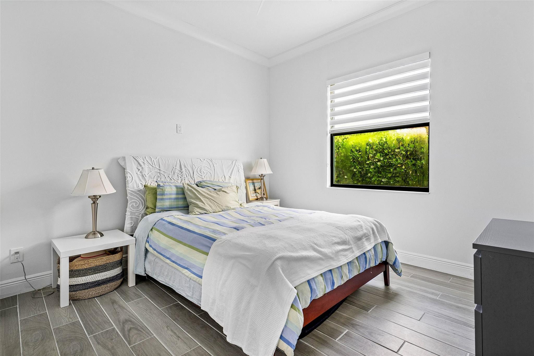 Parkland Bay 183-49 B - Residential