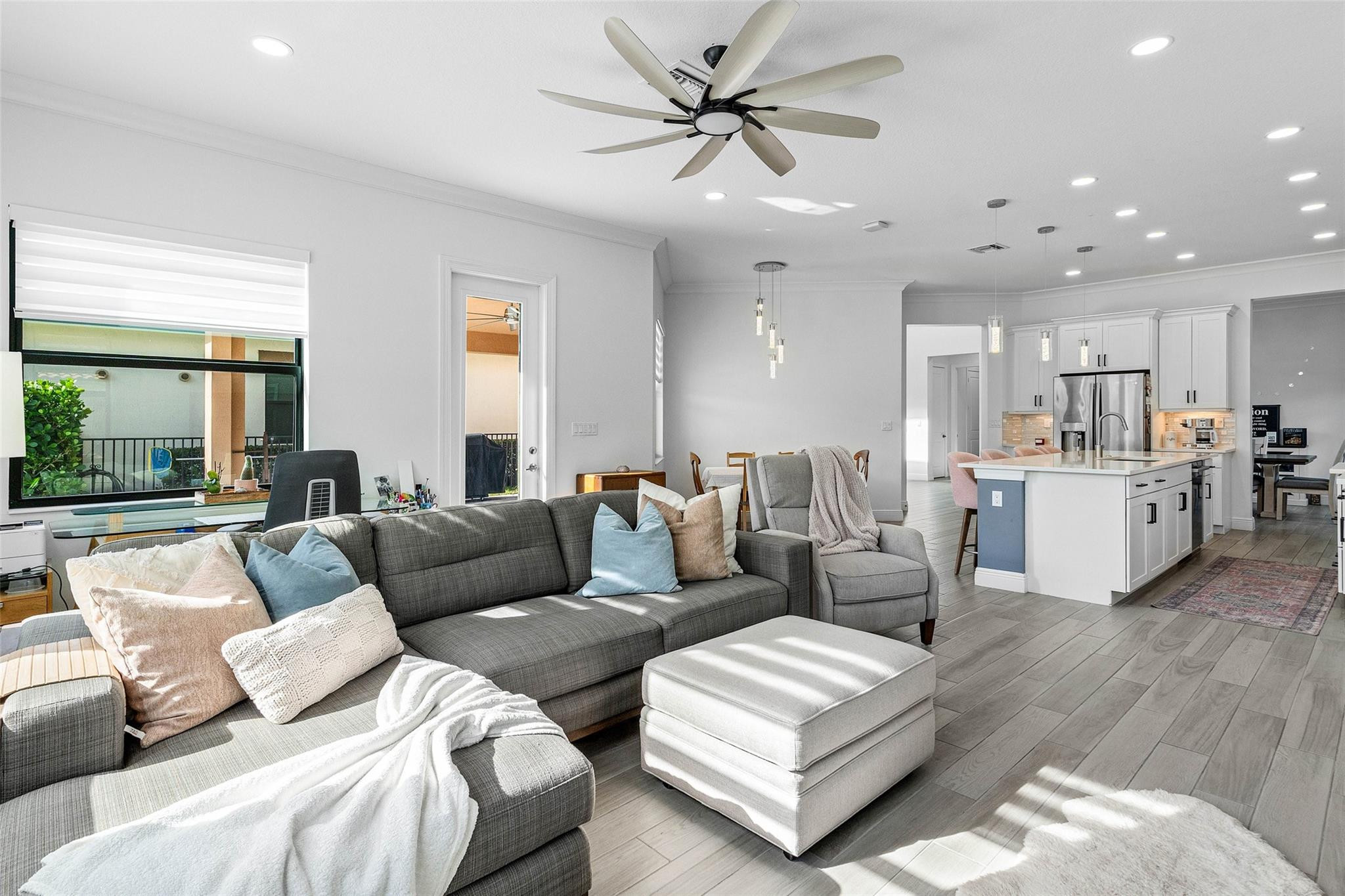 Parkland Bay 183-49 B - Residential