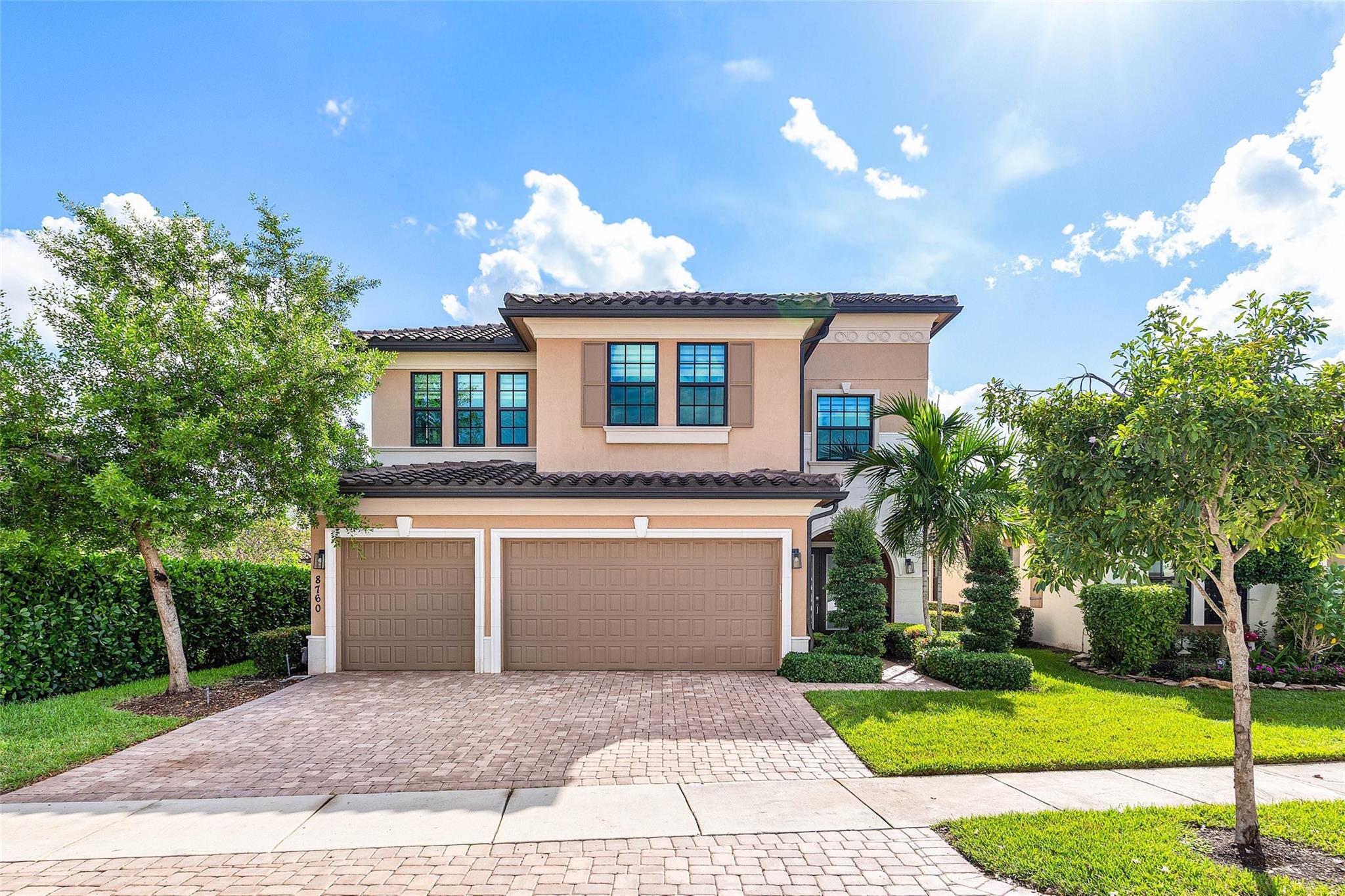 Parkland Bay 183-49 B - Residential