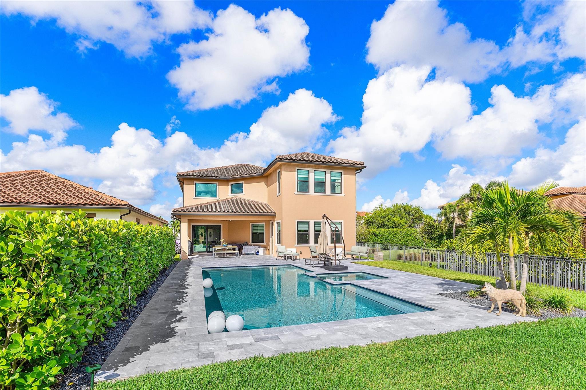 Parkland Bay 183-49 B - Residential