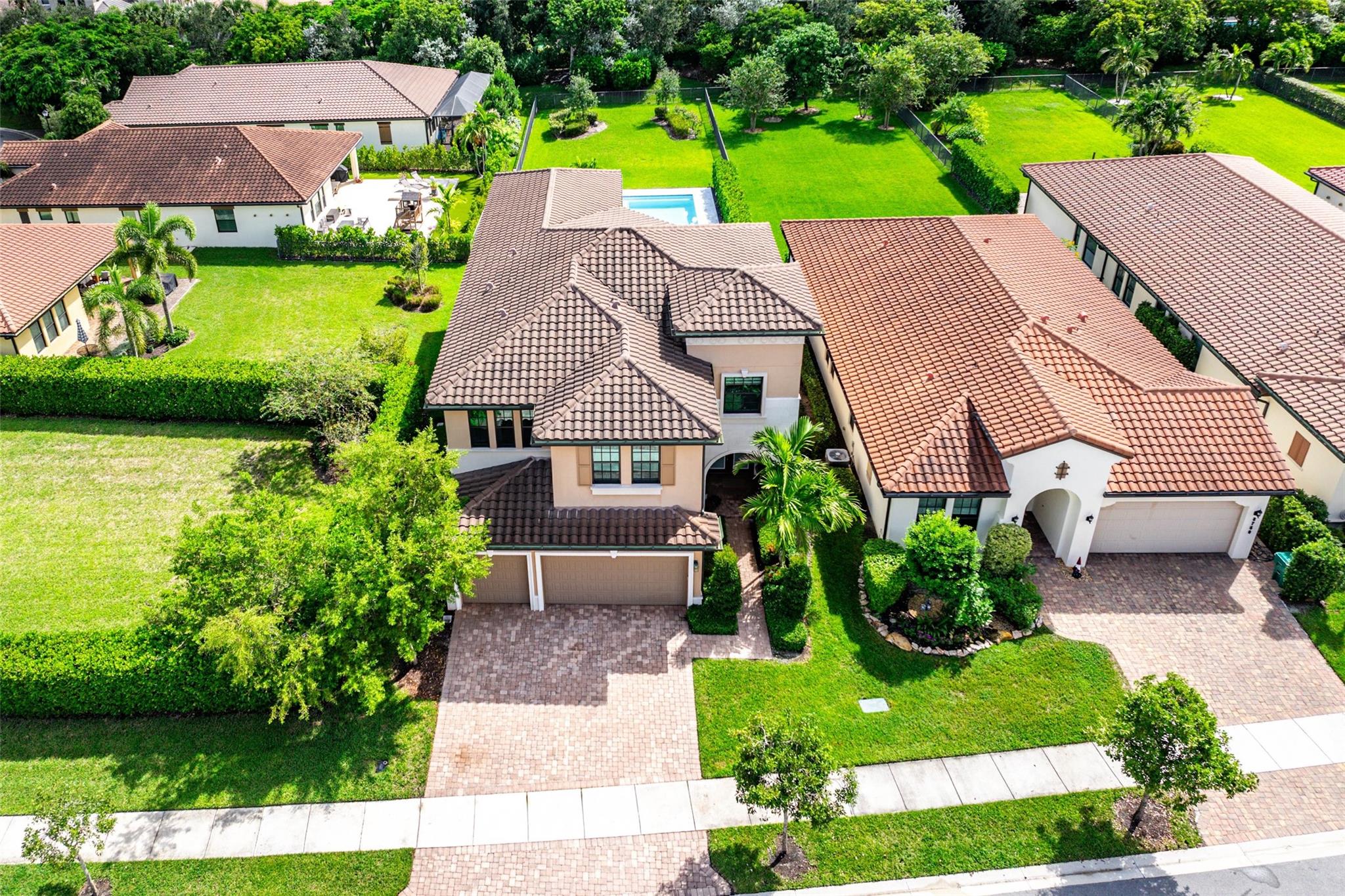 Parkland Bay 183-49 B - Residential
