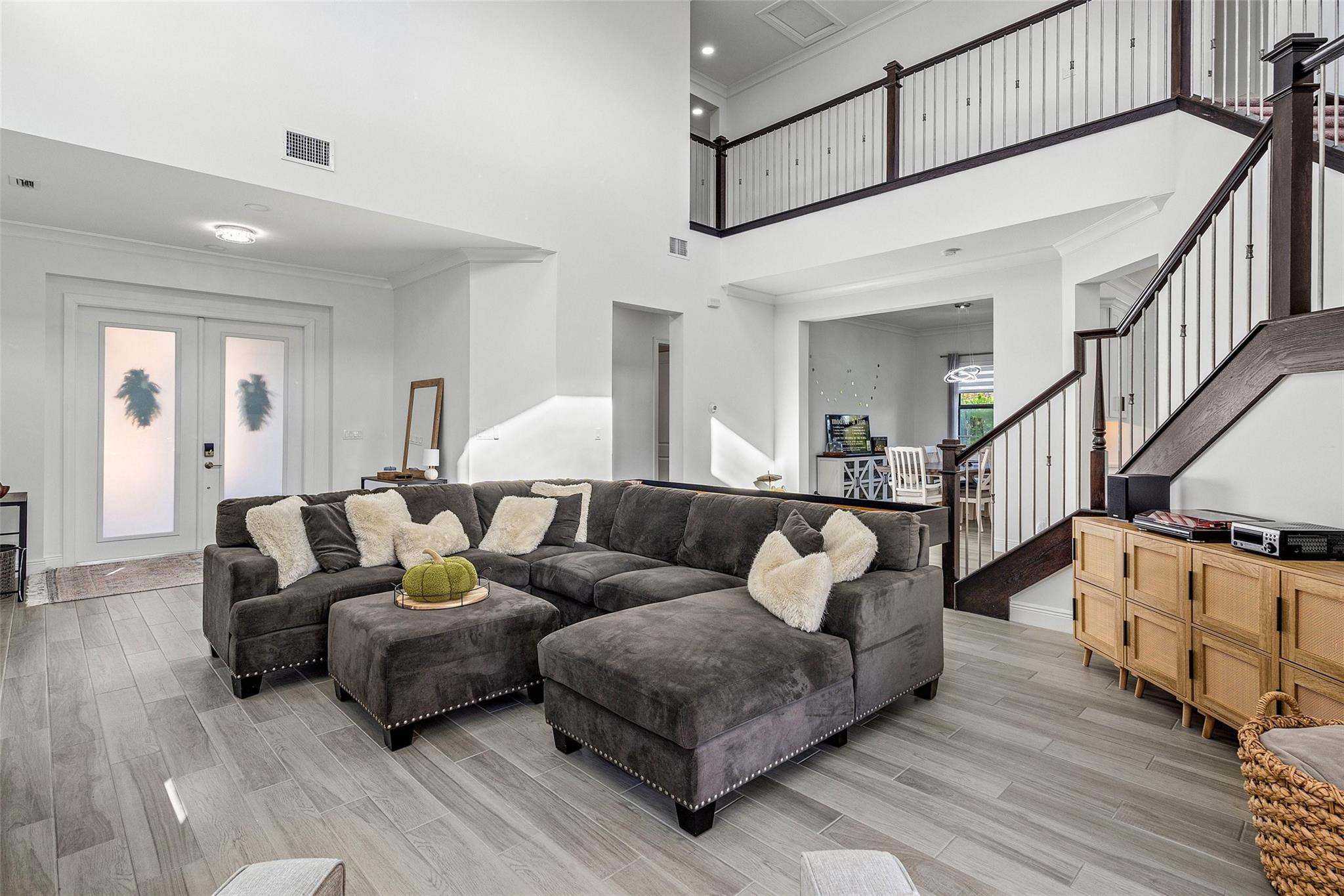 Parkland Bay 183-49 B - Residential