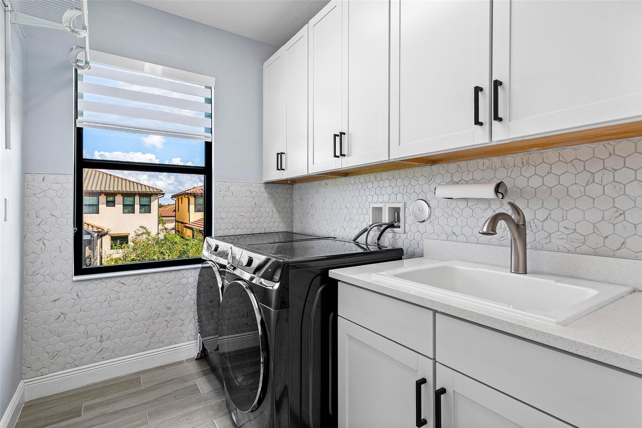 Parkland Bay 183-49 B - Residential