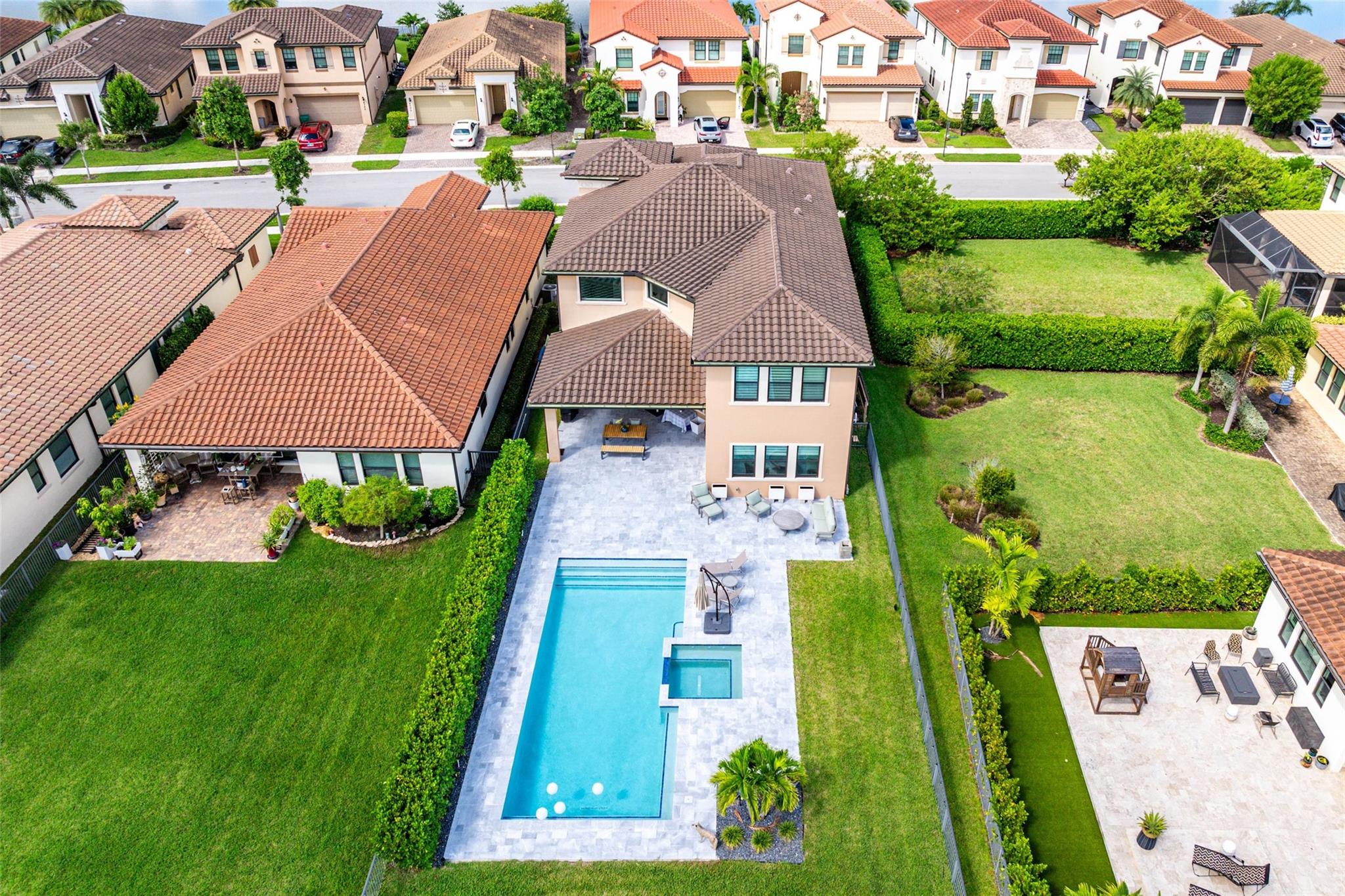 Parkland Bay 183-49 B - Residential
