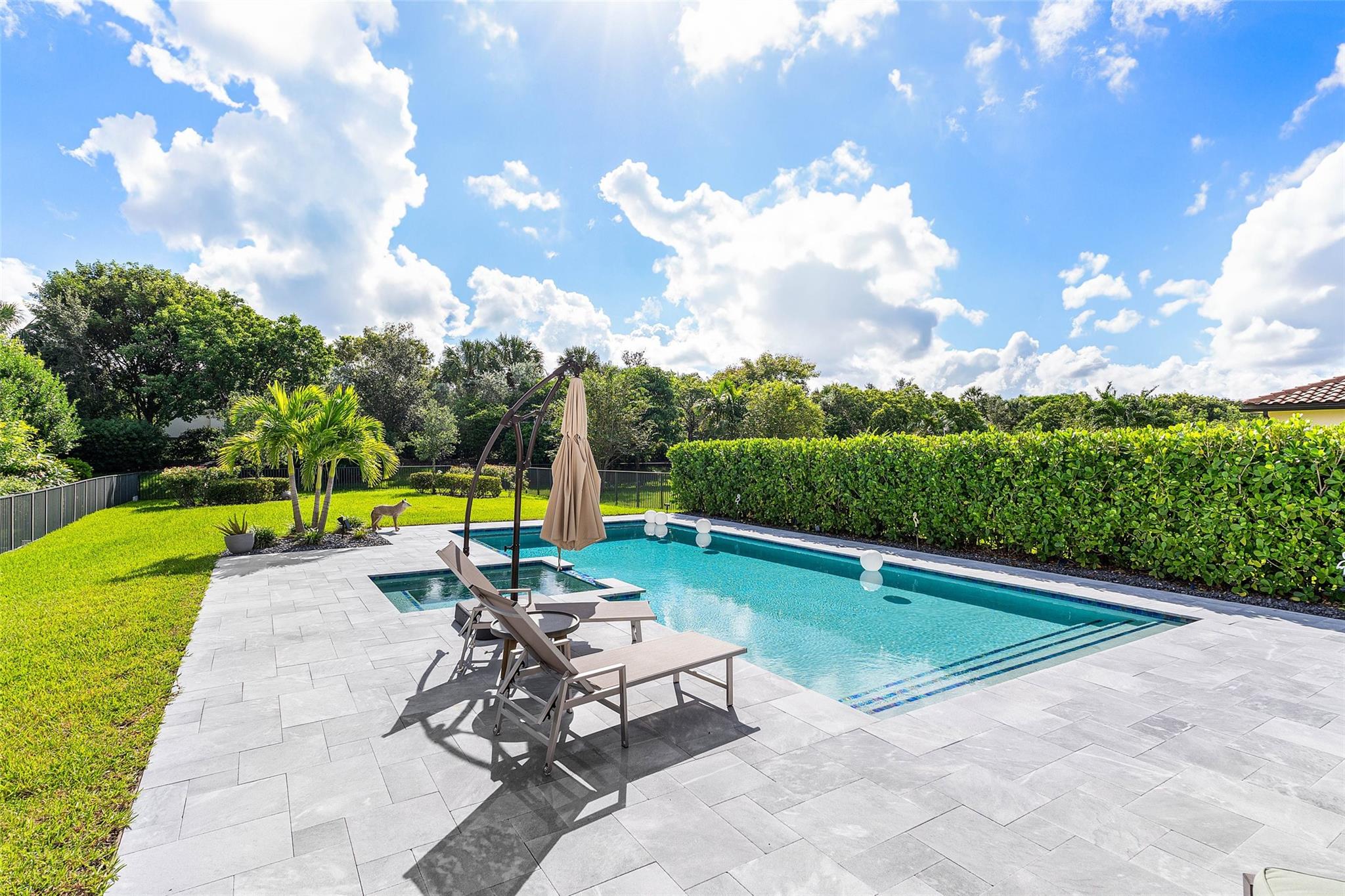 Parkland Bay 183-49 B - Residential
