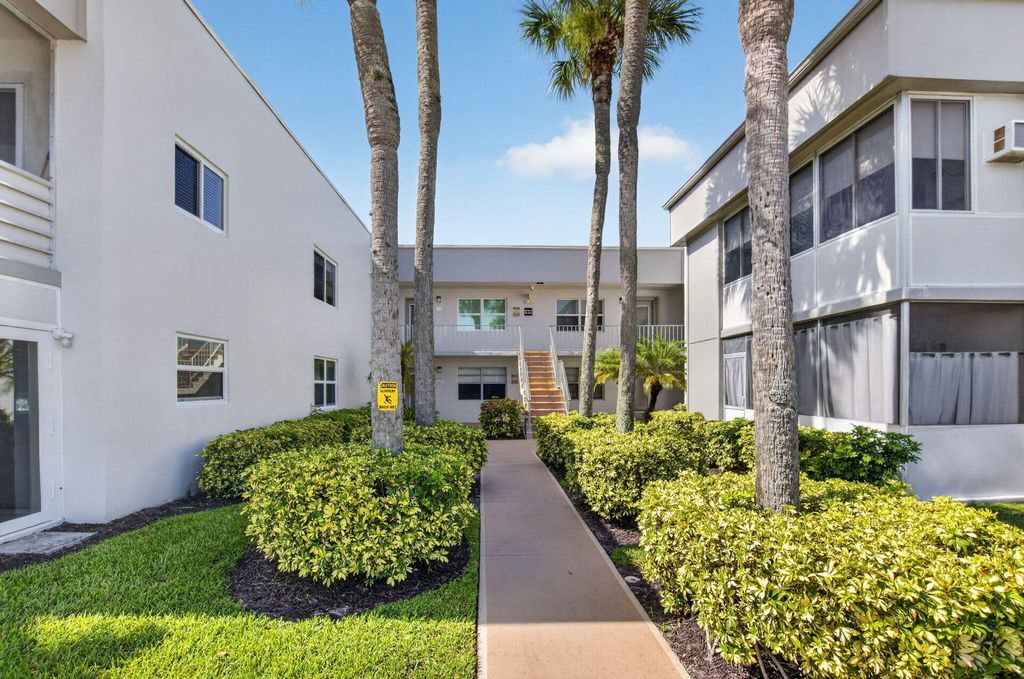 Photo of 182 Normandy D #182, Delray Beach, FL 33484 (MLS # B26054508)