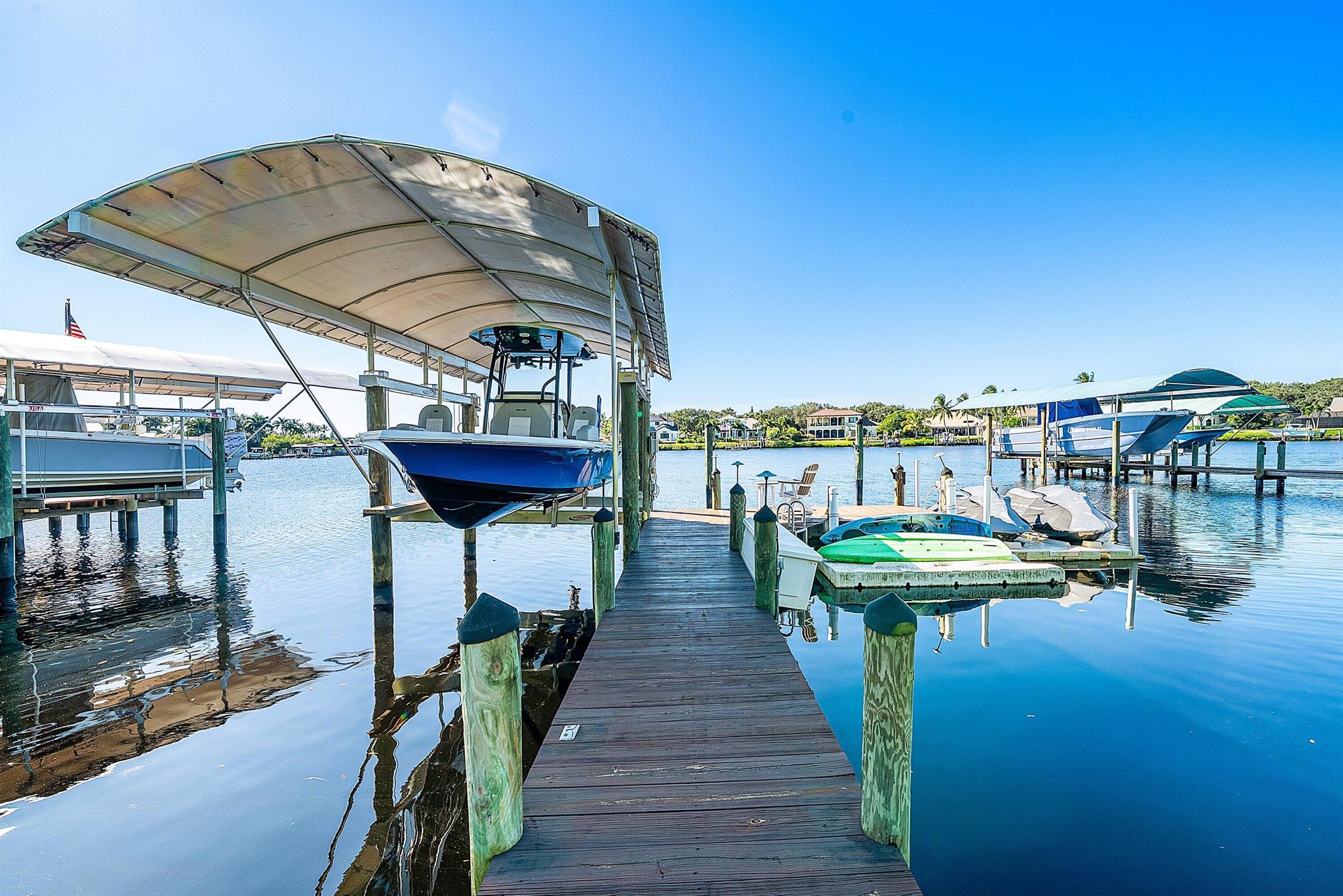 RIVER RIDGE (TEQUESTA) - Residential